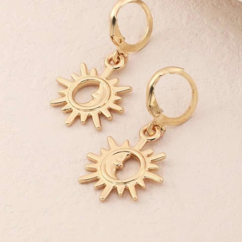 Sun drop earrings ☀️